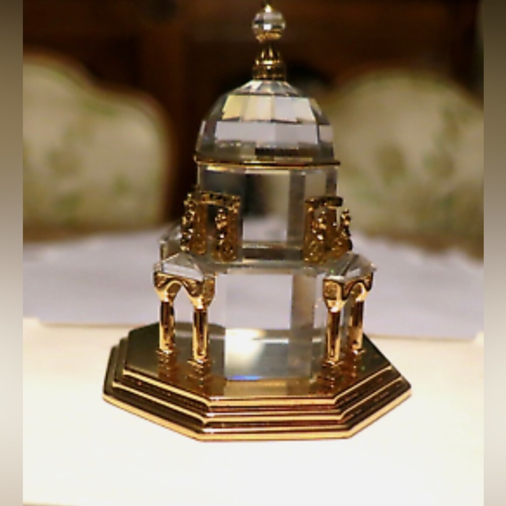 ‼️Swarovski Crystal Figurine Memories Gold Journeys Cathedral 243448 ‼️